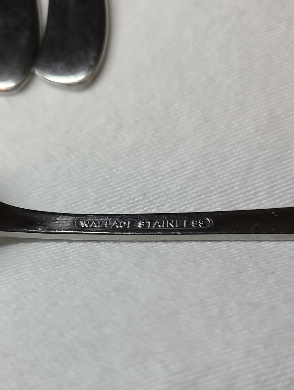 Wallace Stsinless 3 Tine Cocktail Or Seafood Forks, Set Of 8
